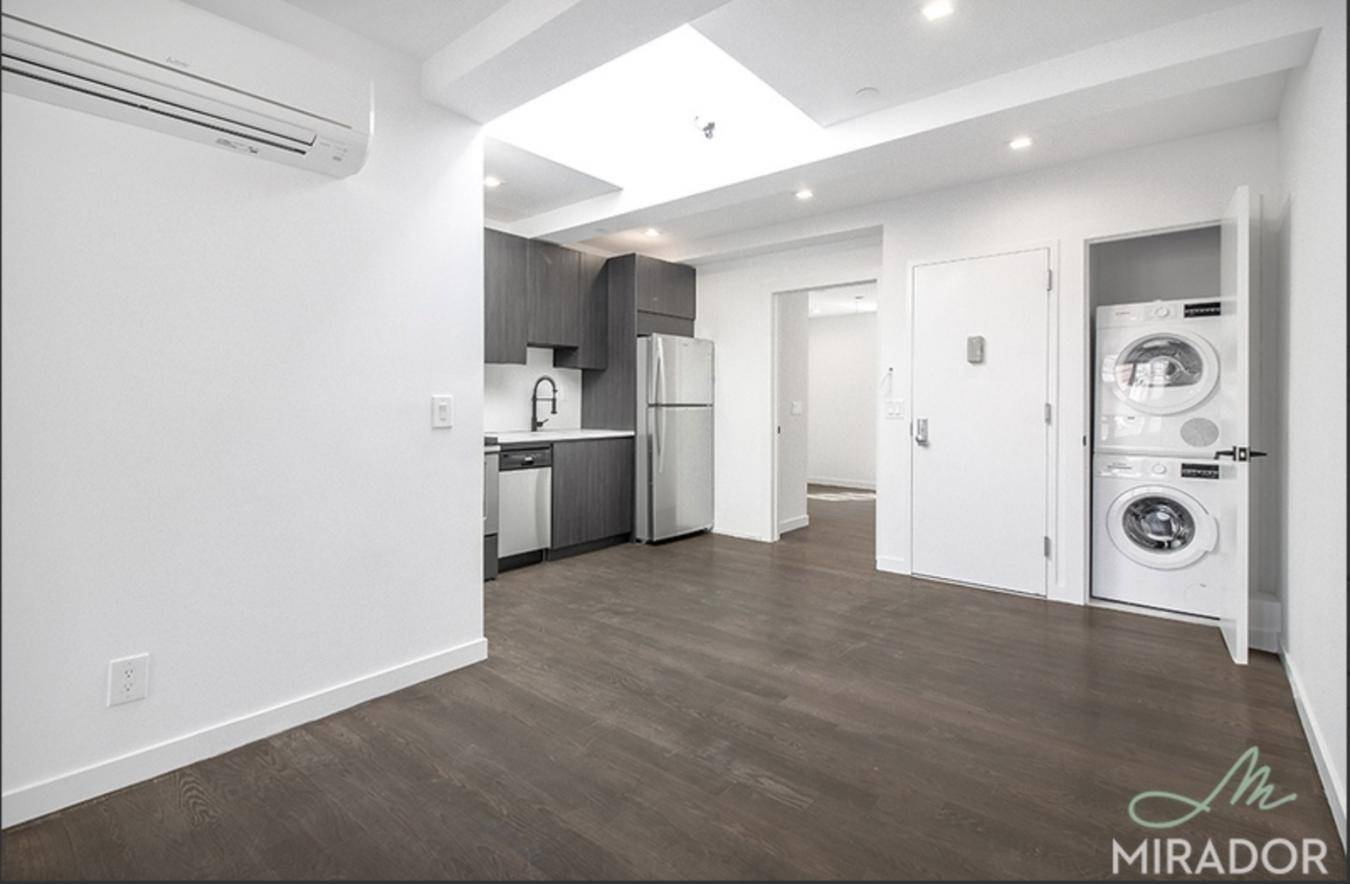 Exquisite West Village renovation all high end finishes !