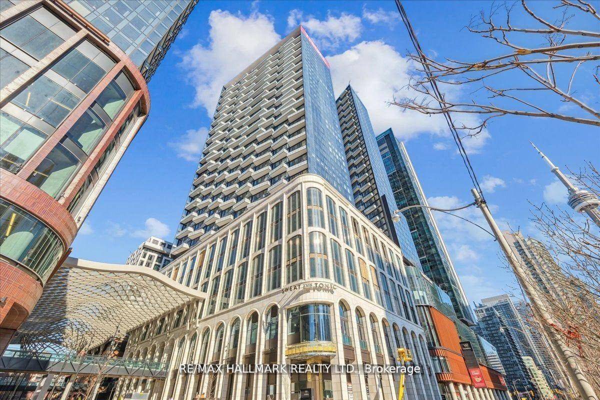 Luxury 2 bedrooms and 2 bathrooms condo with 10 ft ceiling and Wall Of Floor to Ceiling Windows.