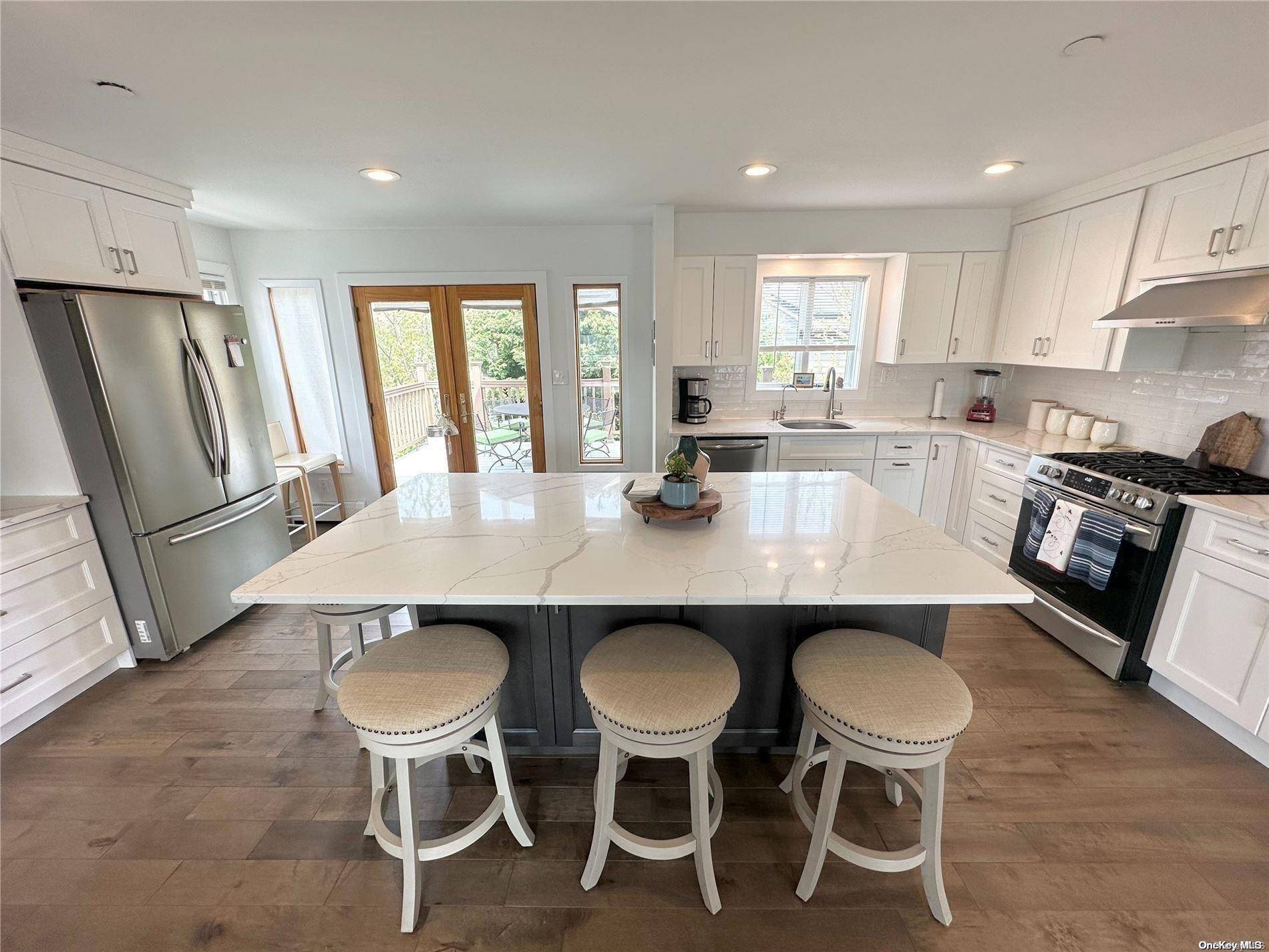 September 2025 RENTAL Don't miss the charm and appeal of this immaculate FURNISHED SEASONAL rental opportunity.