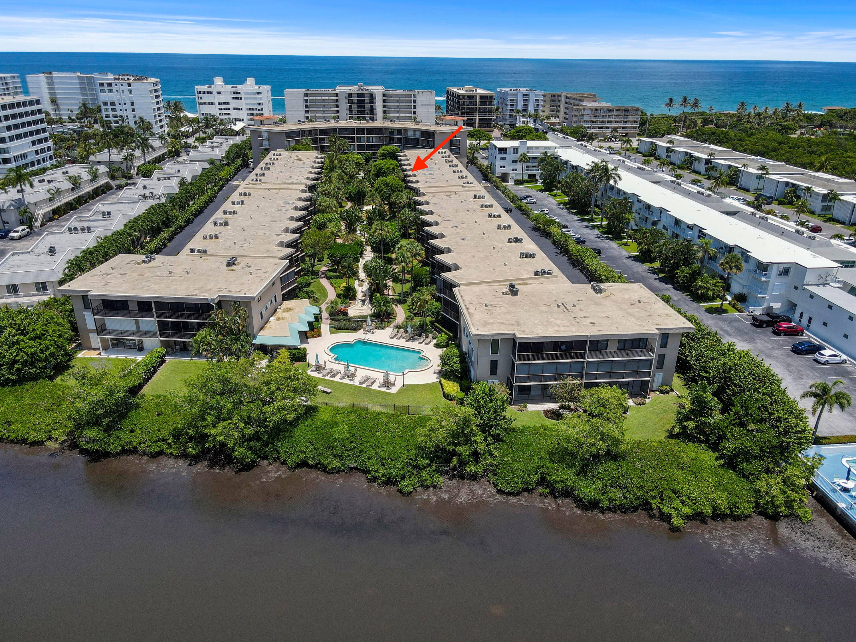 Welcome to this stunning condominium nestled along the captivating Intra Coastal waters.