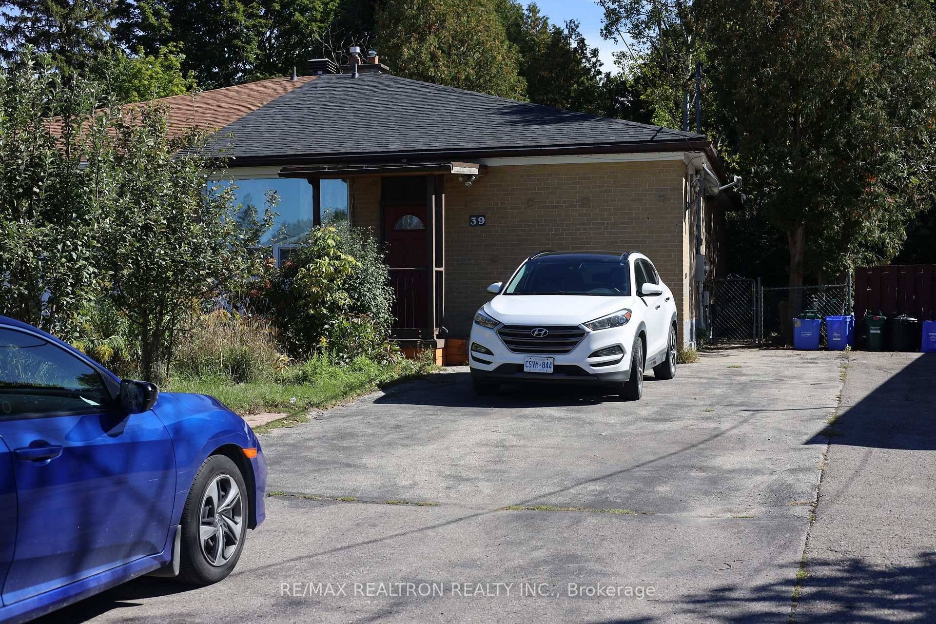 Fully Renovated 4 Bedroom Bungalow in Prime Location !
