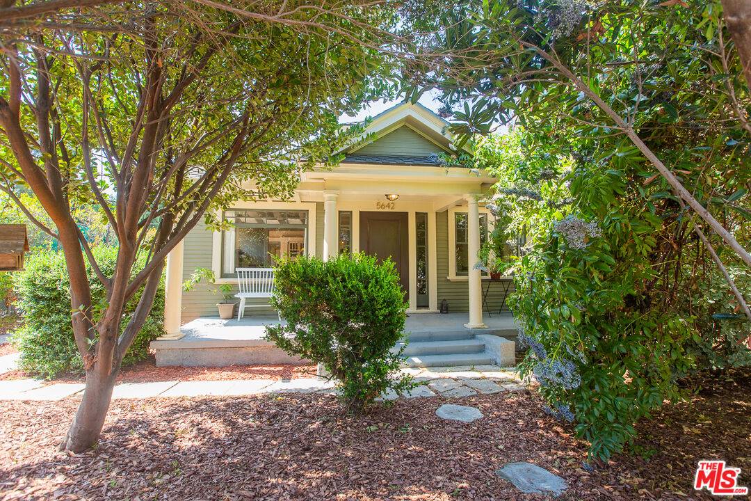 5642   Fountain Ave 3BR Hollywood Hills East La