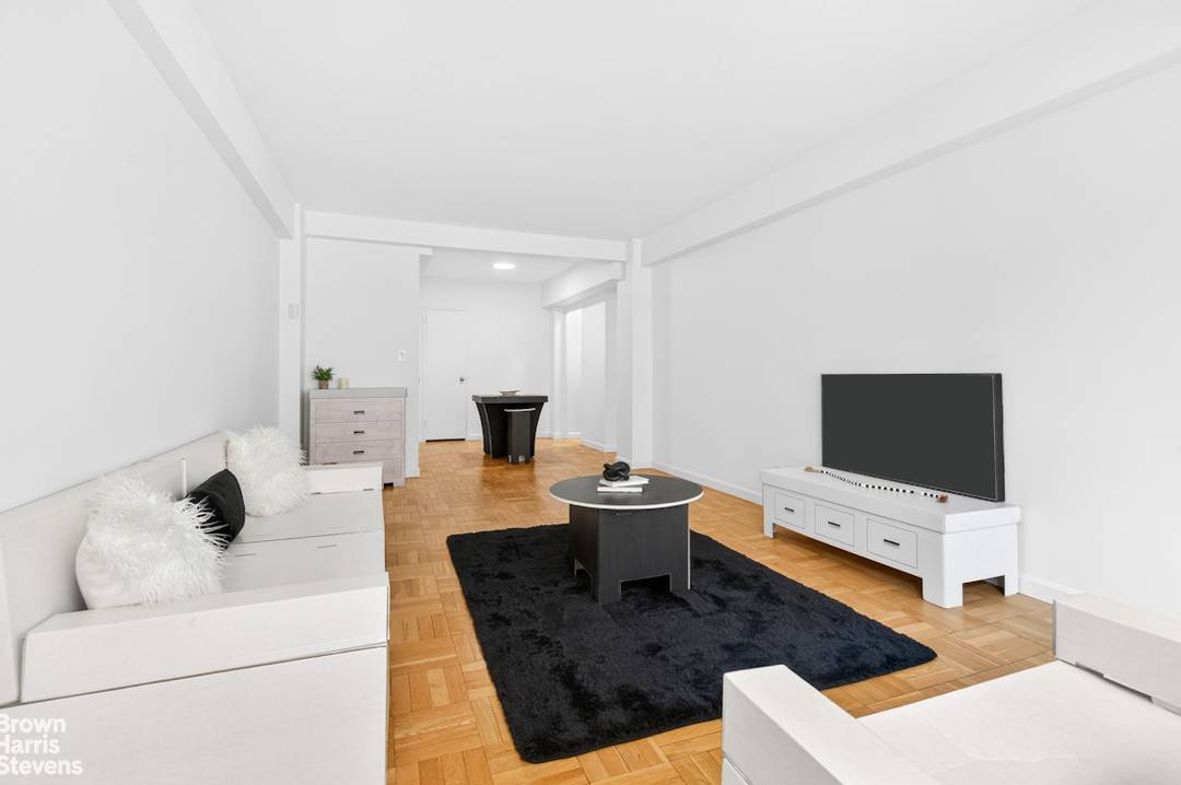 Bright Corner 1BR with Garden Views amp ; 30 Foot Living Space Be the first to see this freshly painted, bright corner one bedroom overlooking tranquil gardens.