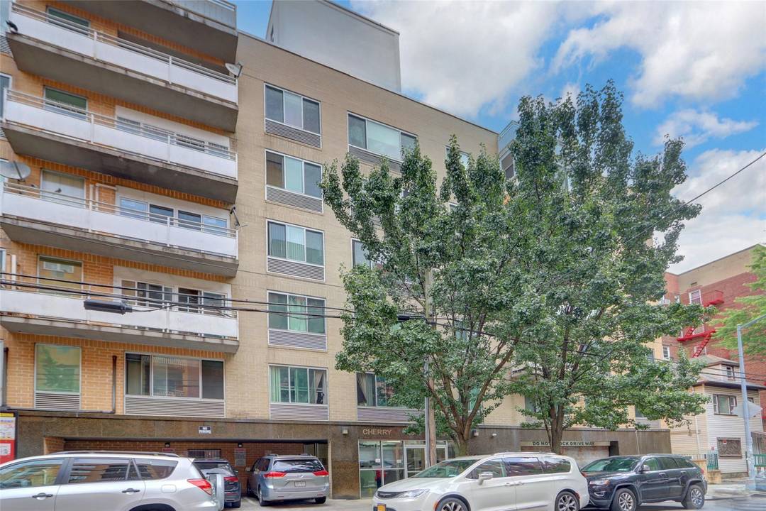Welcome to this large 2 bedroom, 2 full bathrooms with a balcony in the heart of Flushing.