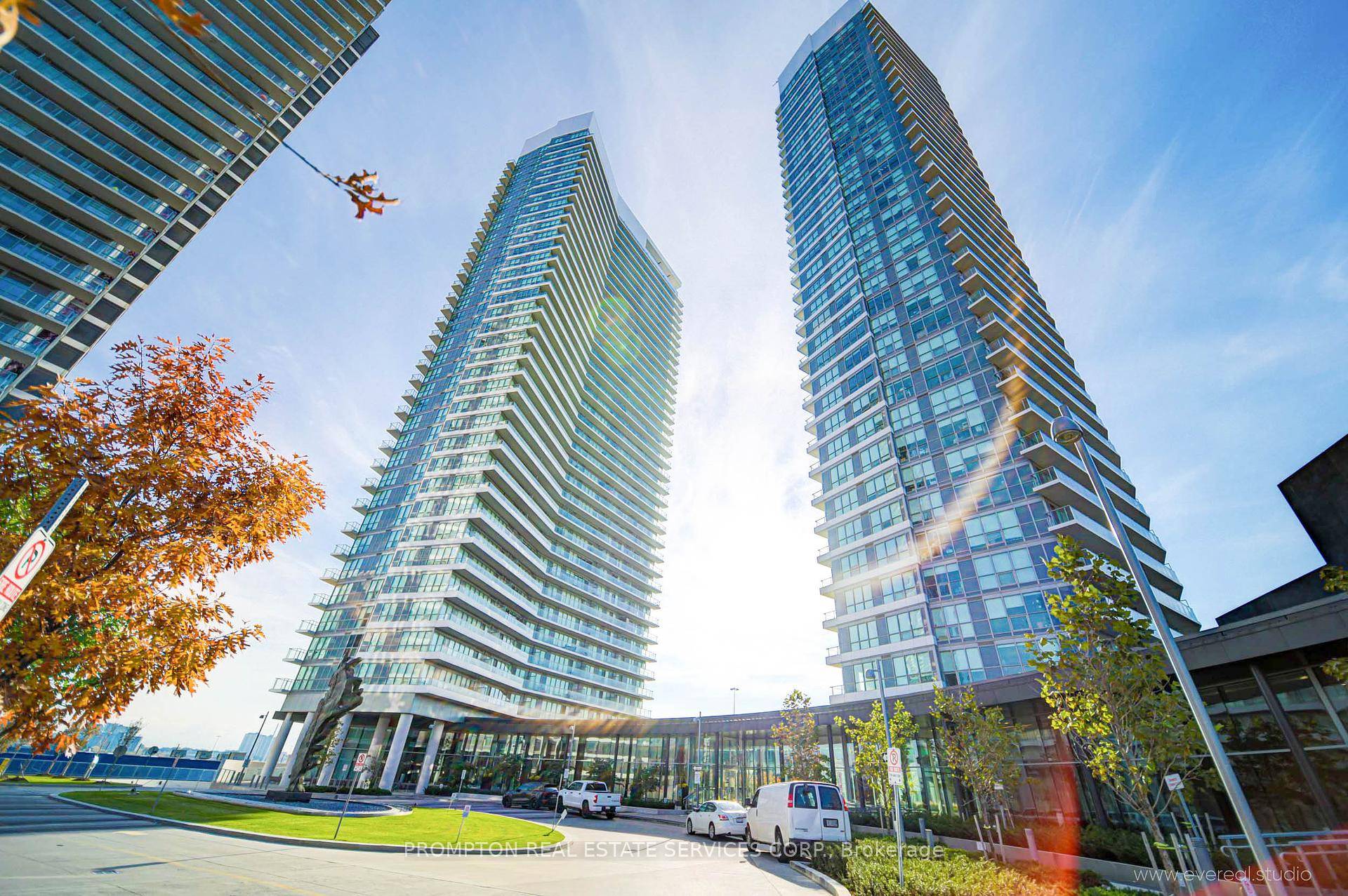 One Bedroom Suite In Prestigious Bayview Village Area ; Walking Distance To Two Subway Stations Bessarion amp ; Leslie.