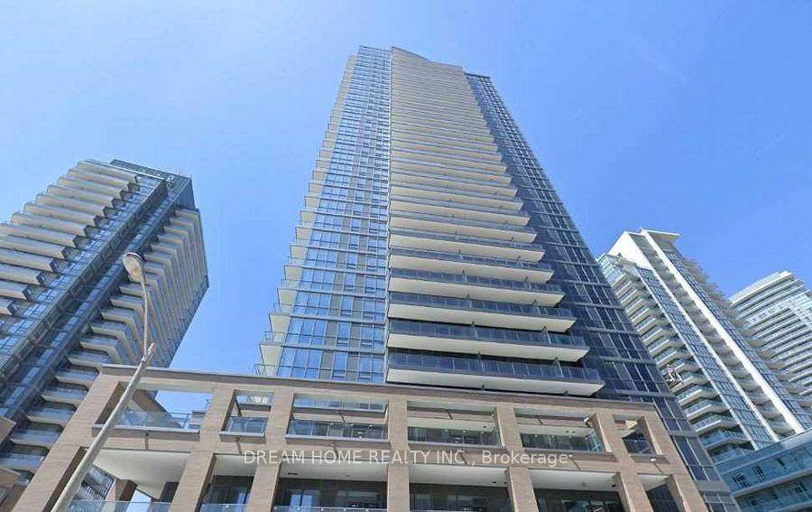 Luxury Urban Condo Living In Sought After North York Area.
