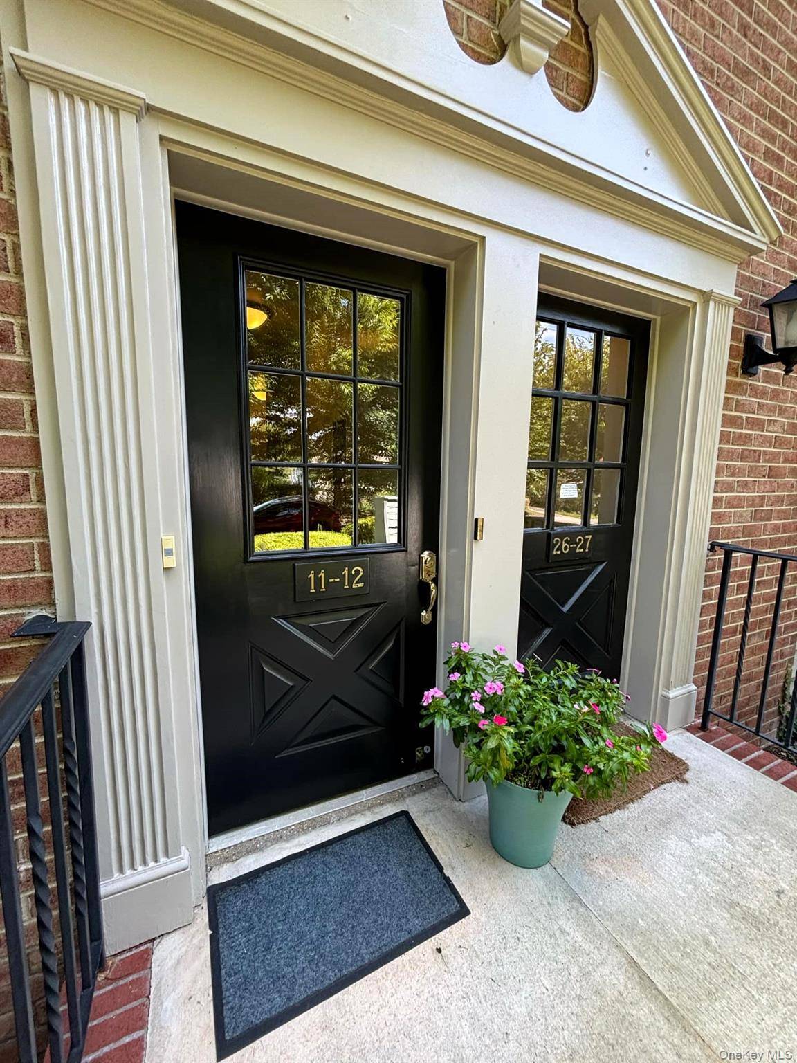 Available Feb 1st ! Discover modern comfort at 26 Layton Ave, Apartment 12, nestled in the heart of Southampton Village !