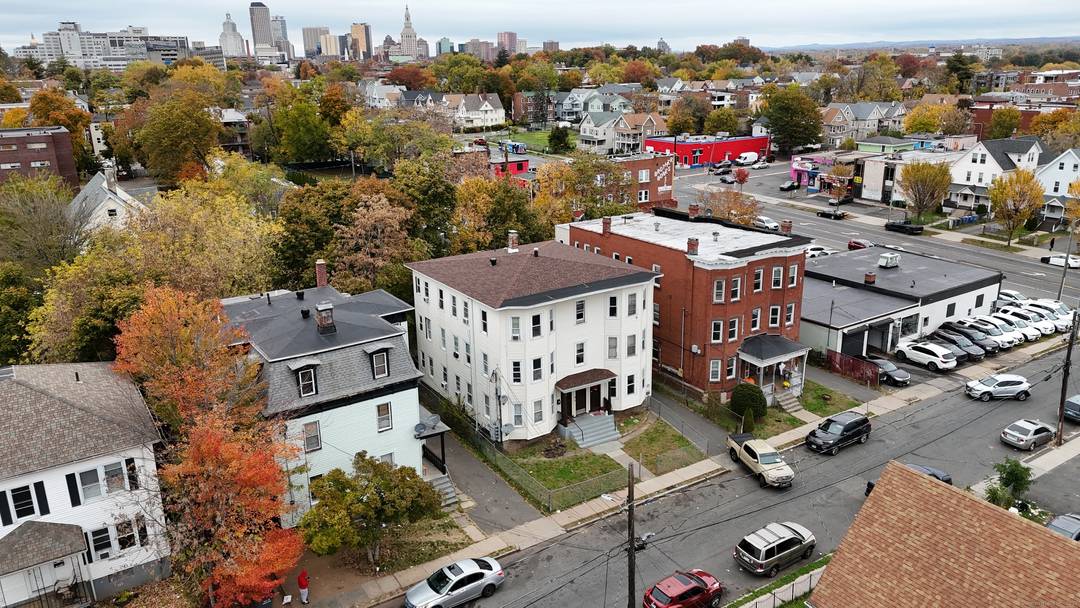 Welcome to 10 Warner ST in Hartford CT.