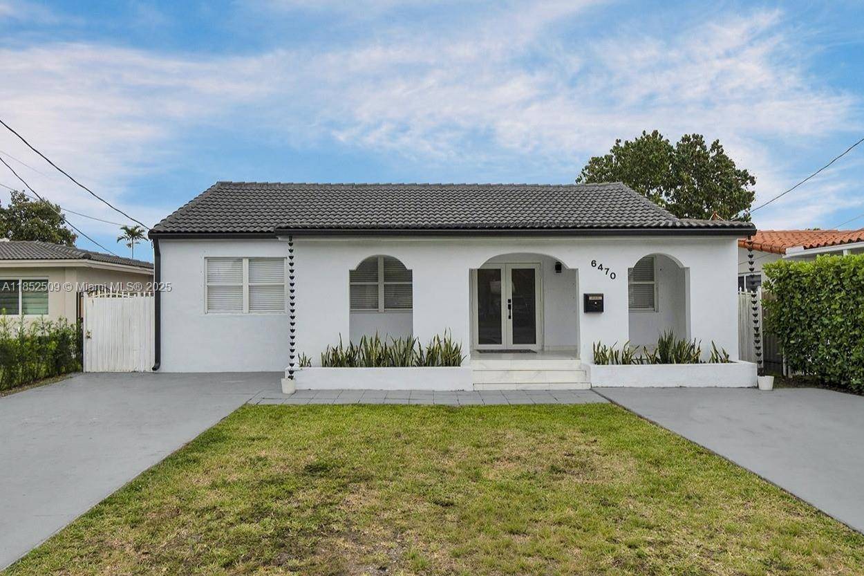 Stunning fully remodeled 4 bedroom, 2 bathroom home located in the heart of South Miami.