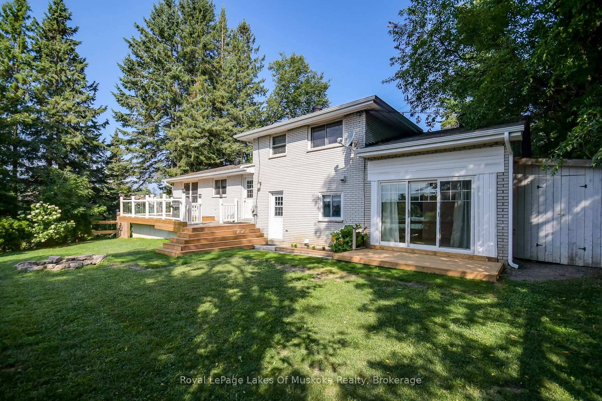 30 Taylor Rd offering you the complete package.