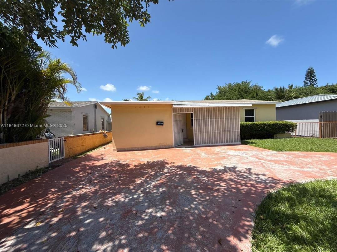 Well Maintained Ranch Style Home with Spacious Driveway This 3 bedroom, 2 bath ranch style home features a functional floor plan, a spacious driveway for ample parking, and a well ...