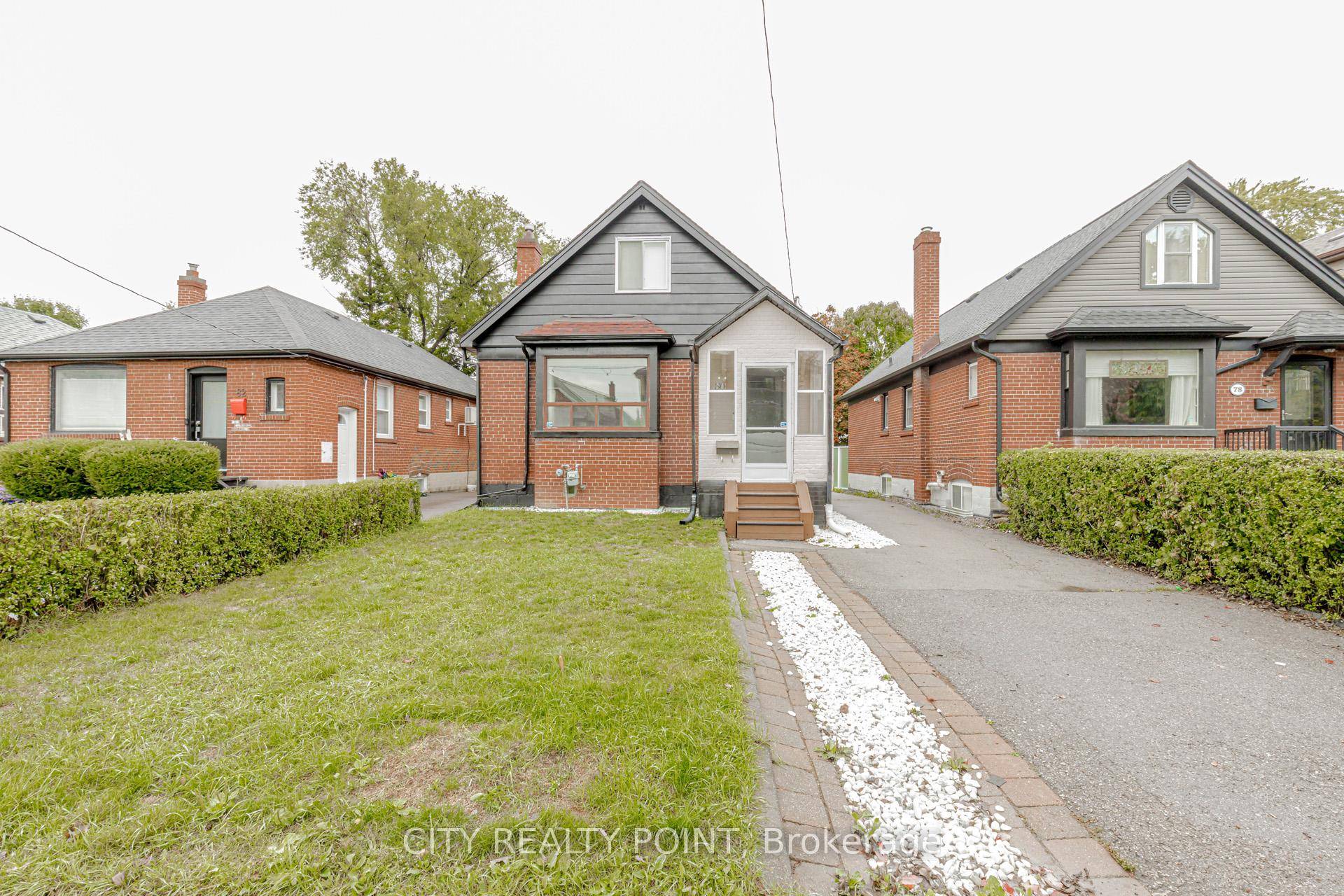 Beautiful Updated Main Upper part of a Detached 2 storey home on wonderful lot in Mimico.