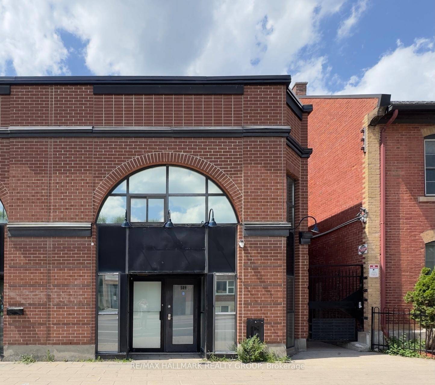 An exceptional opportunity to lease prime commercial space on high traffic Rideau Street in downtown Ottawa.