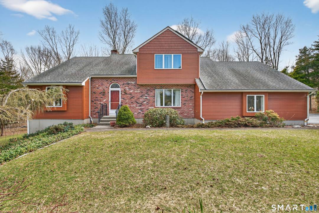 One owner custom Phillips home, a nice blend of colonial and cape features !