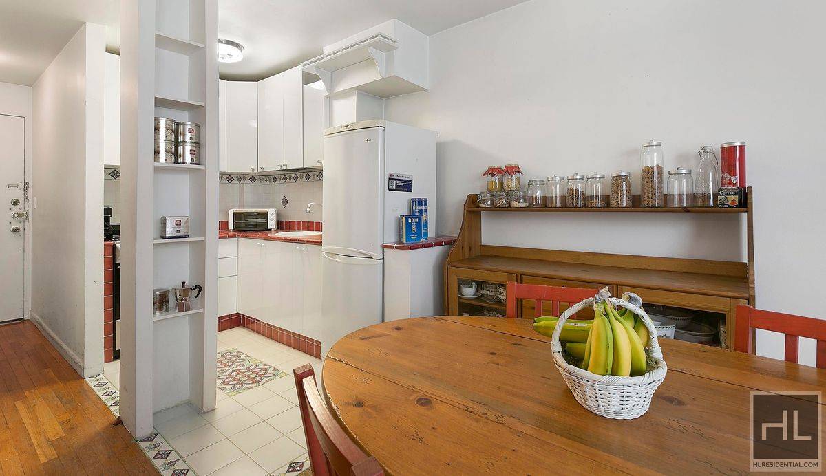 South facing top floor apartment opportunity to own in an elevator building that allows UNLIMITED SUBLETTING after the first year of ownership.