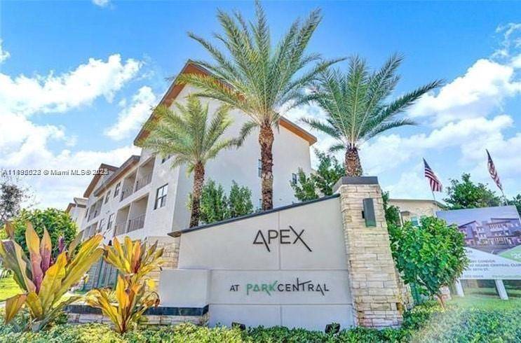 Apex in Doral Park Central, a resort style living.
