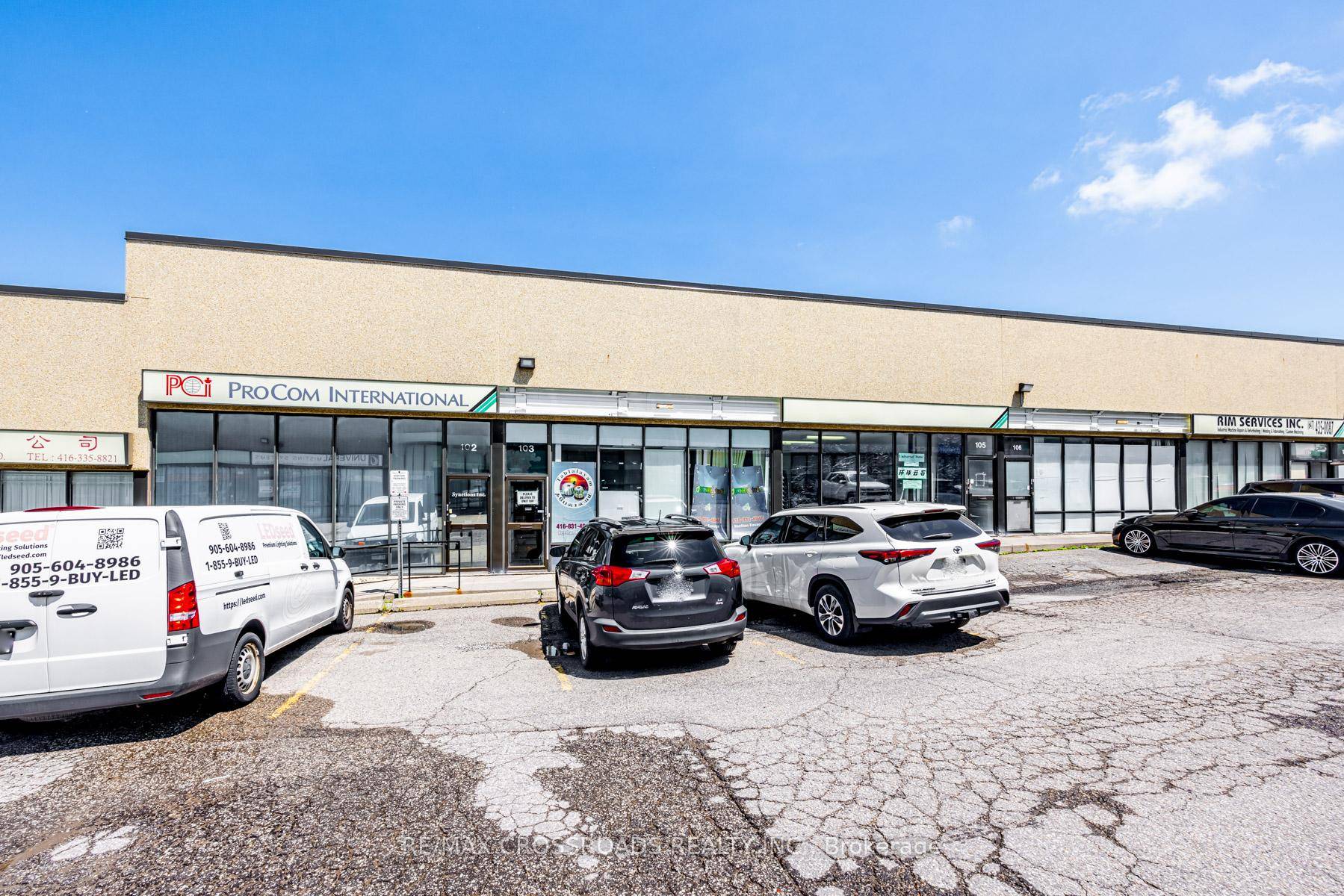 Located right in Scarboroughs booming industrial area, this flexible space is perfect for investors and business owners !