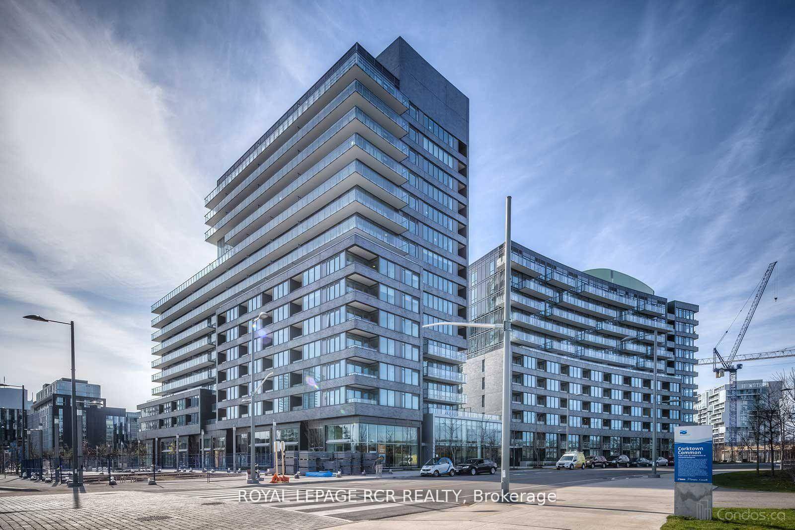 Lovely one bedroom den suite in highly desirable Canary Park area.