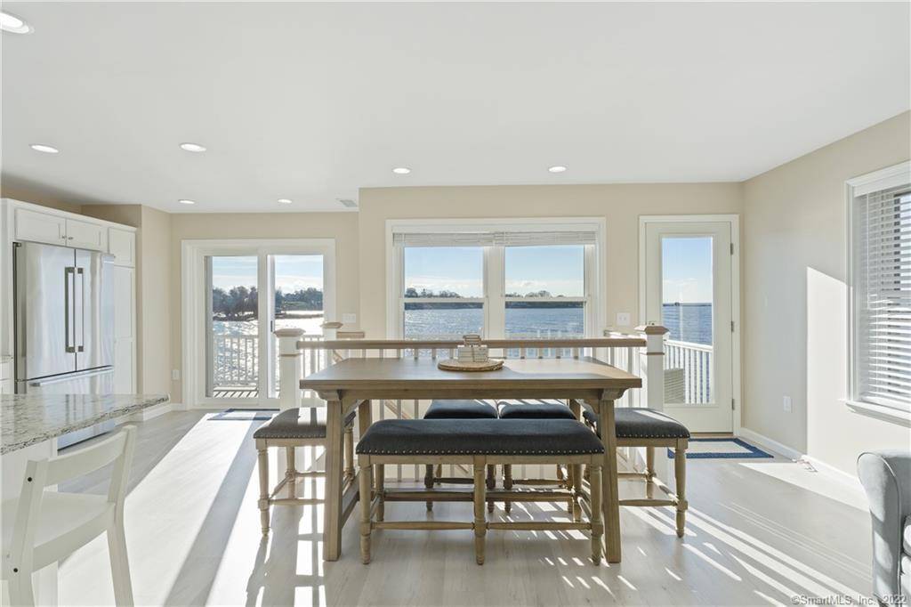 DIRECT WATERFRONT YEARLY FURNISHED RENTAL available end of August !