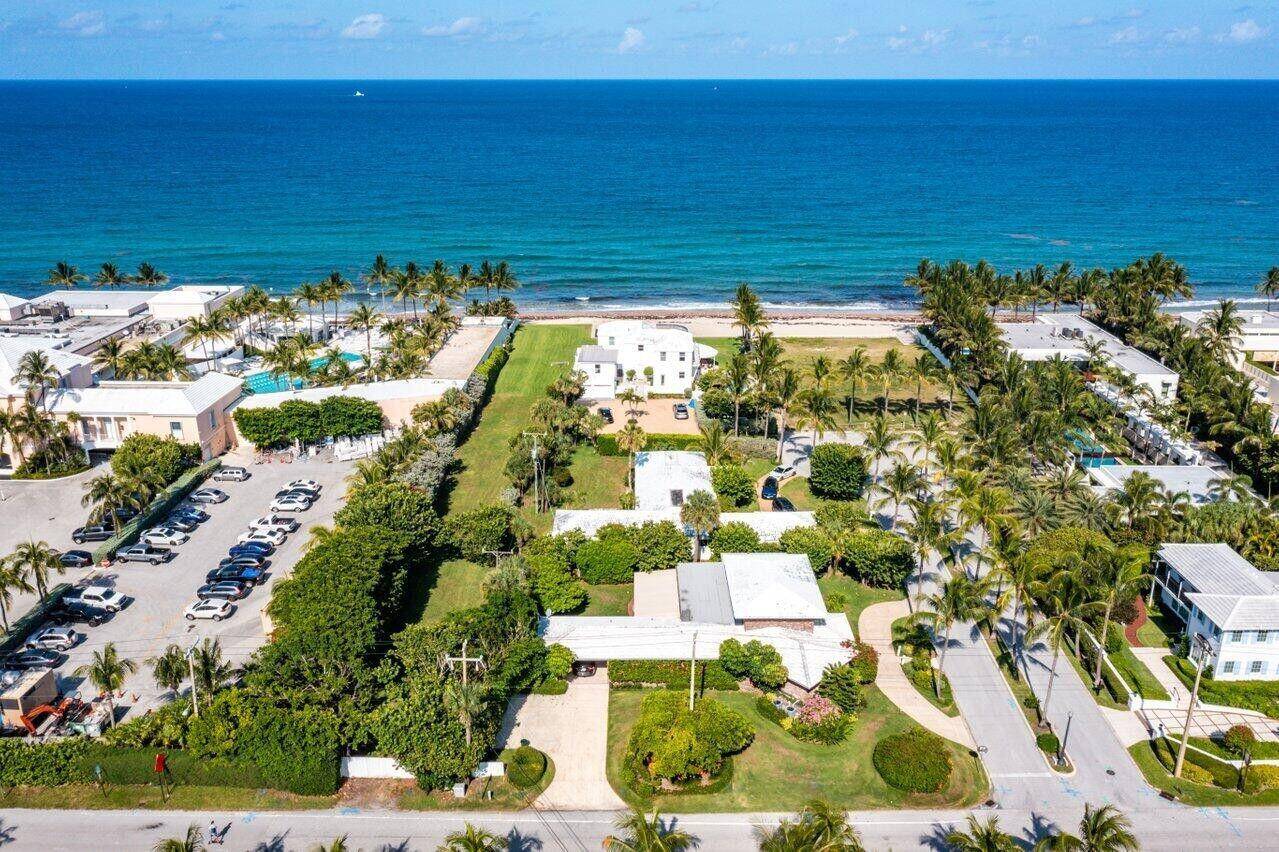 Short Term Furnished Seasonal Rental with Private Beach Access.
