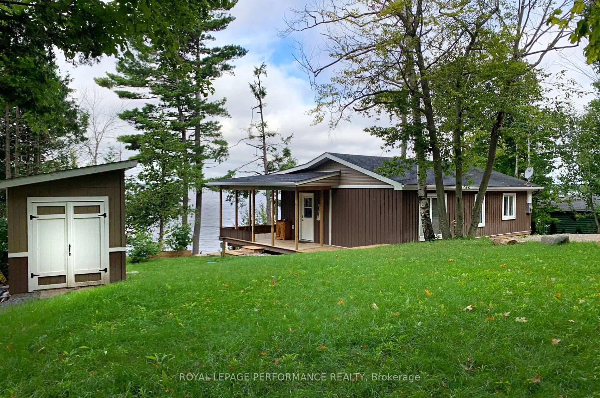 Searching for an affordable waterfront retirement home or a fully renovated cottage near the city ?
