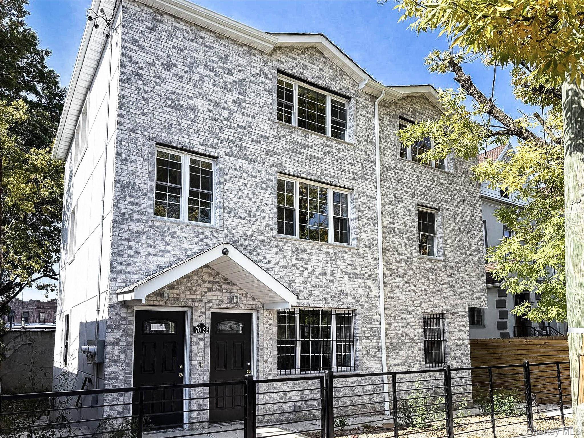 FOR SALE RARE GEM IN GLENDALE, NY !