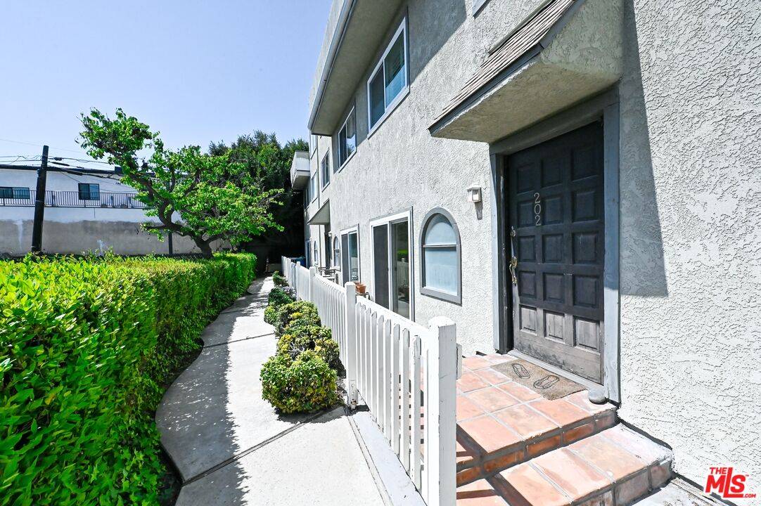 2677 Centinela Ave 2.0 Santa Monica LA