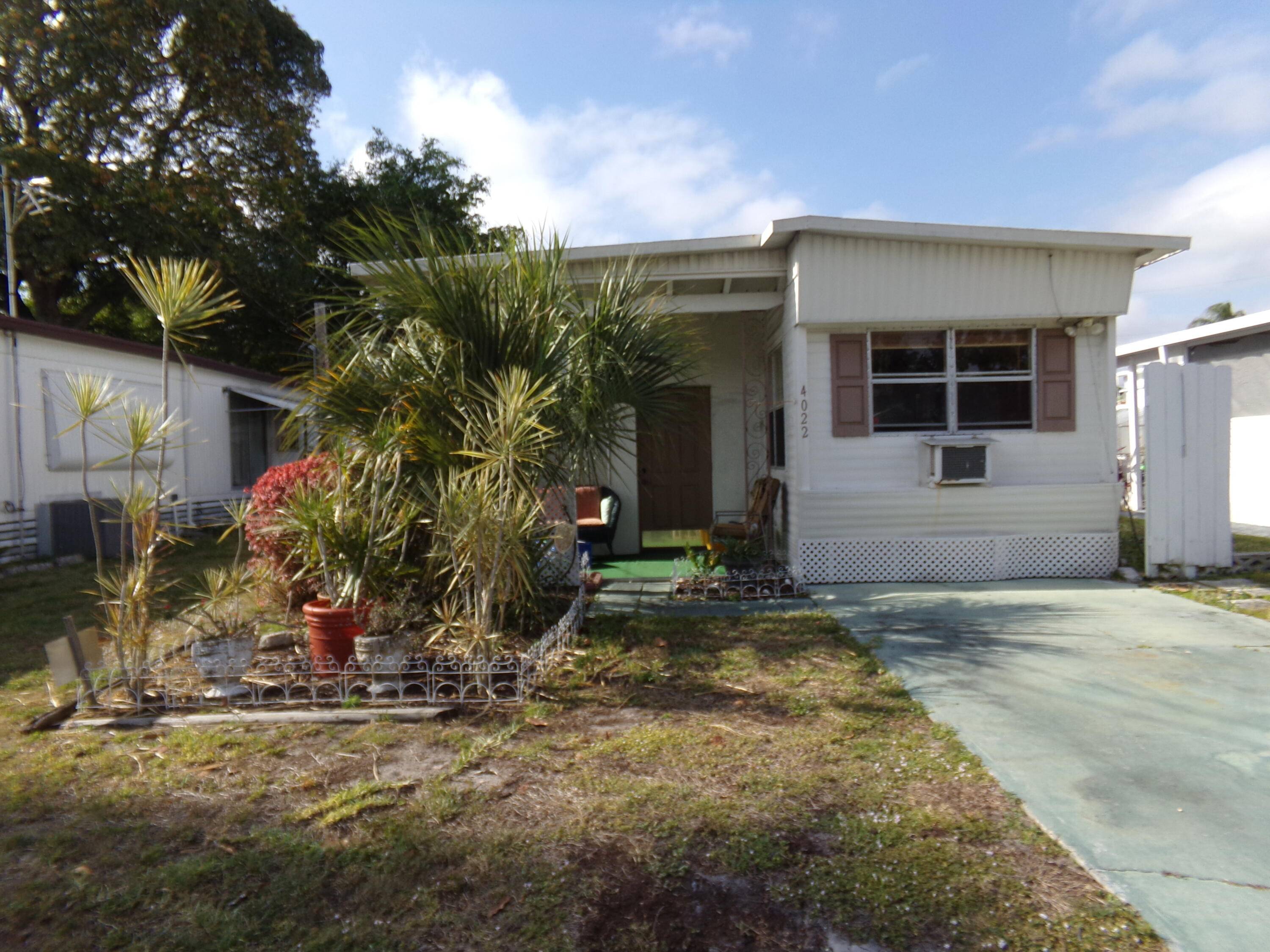 Enjoy Palm Beach County living in desirable Boynton Beach.