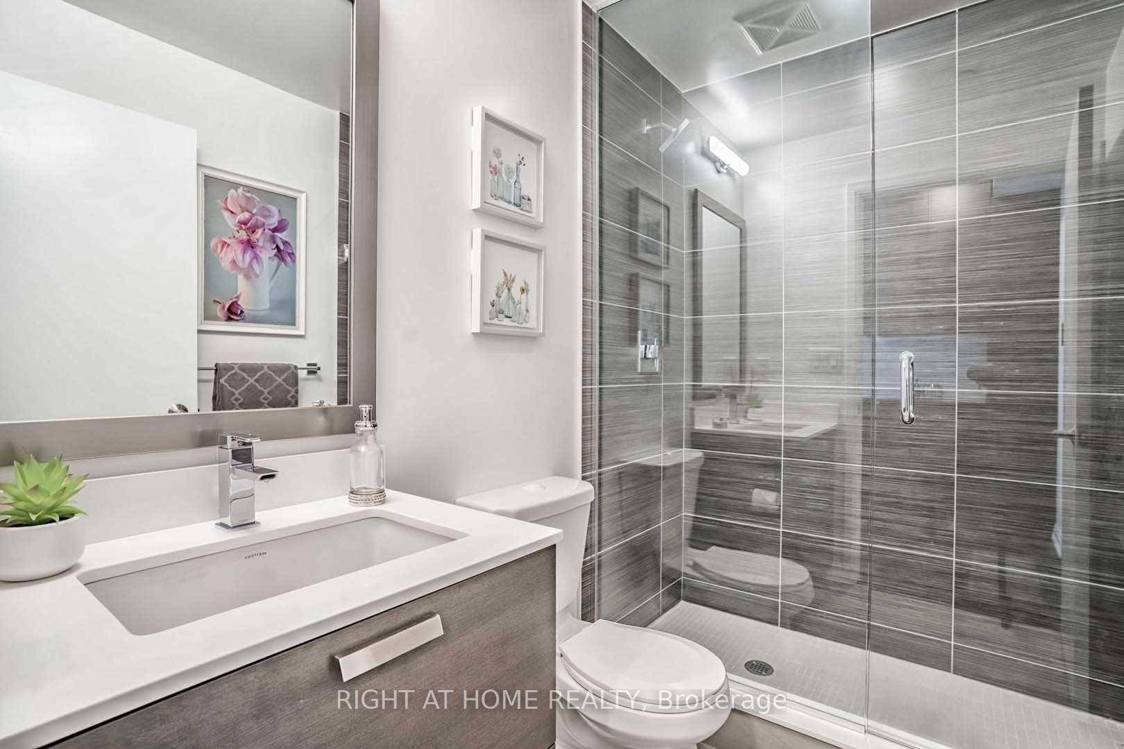 Beautiful Emerald Park Condo Bright amp ; Spacious 2 Bedroom Den Corner Unit W Unobstructed N E View.