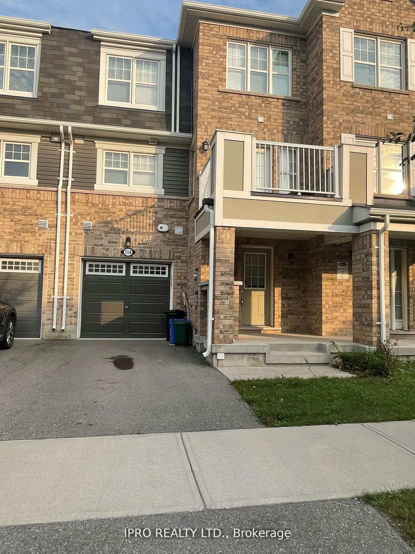 Beautiful 3 Storey Freehold Mattamy Built Townhouse Located in the Desiable Hawthorne Village.