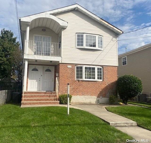Mint, bright and spacious 3 BR apartment on second floor Primary bedroom with bath.