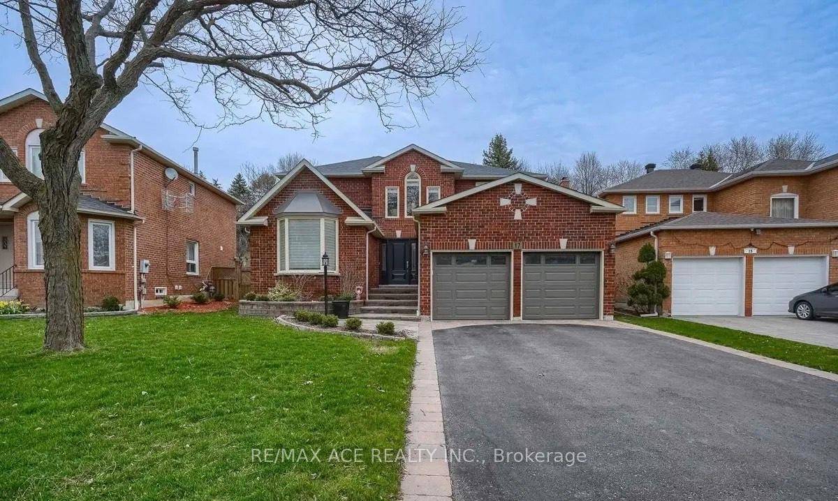 Location ! Location ! Set In One Of Ajax's Most Sought After Neighbourhoods.
