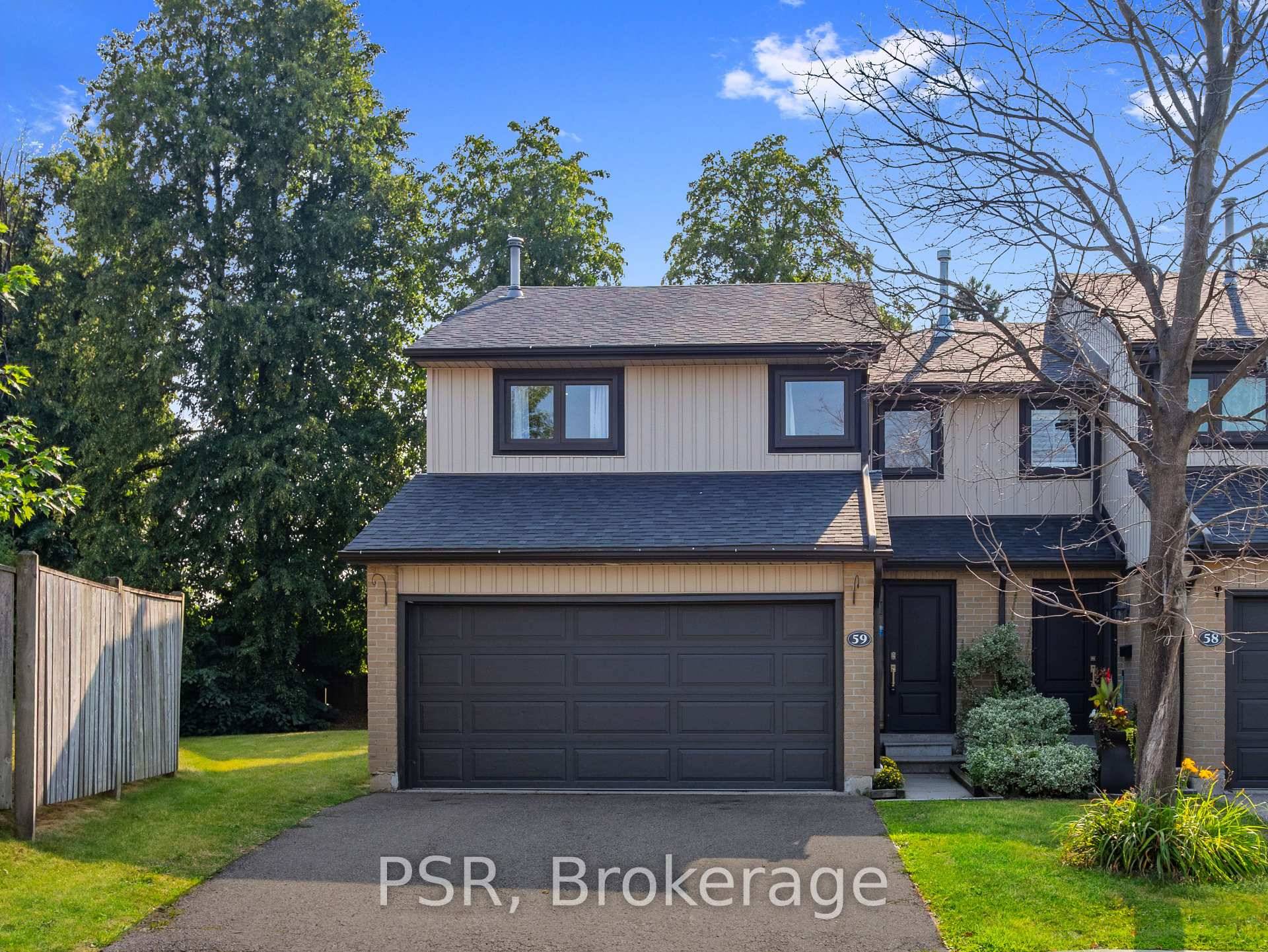 A newly renovated end unit townhome in the highly sought after Erin Mills community, this 3 1 bedroom, 3.
