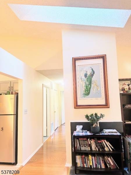 Gorgeous 2 bedroom 2 full bath 2nd floor Penthouse style end unit condo.