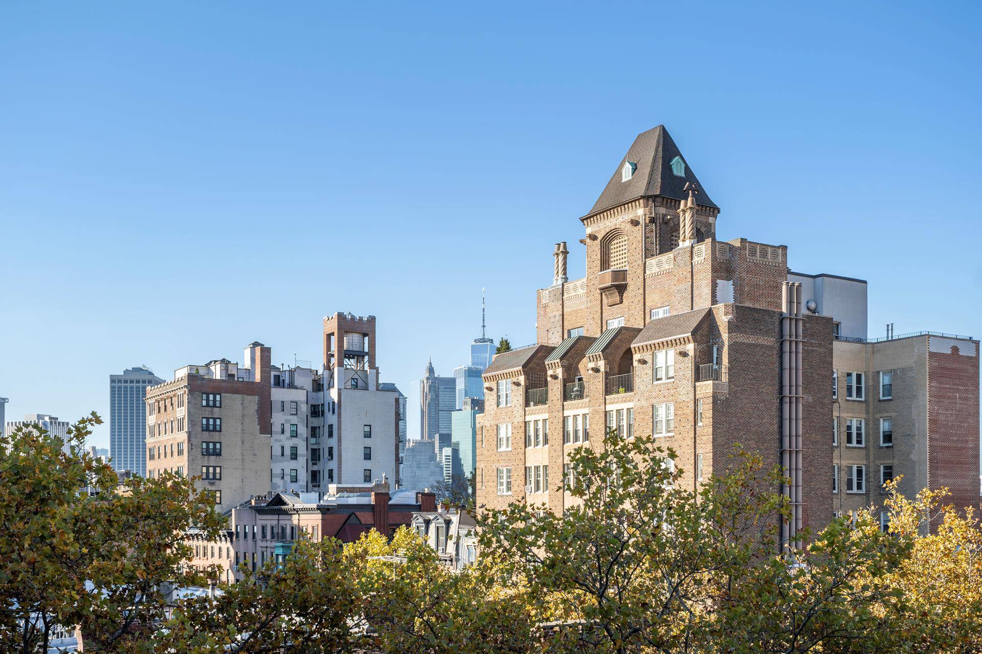 The Grande Dame of Homes A Classic 6 in Brooklyn Heights !