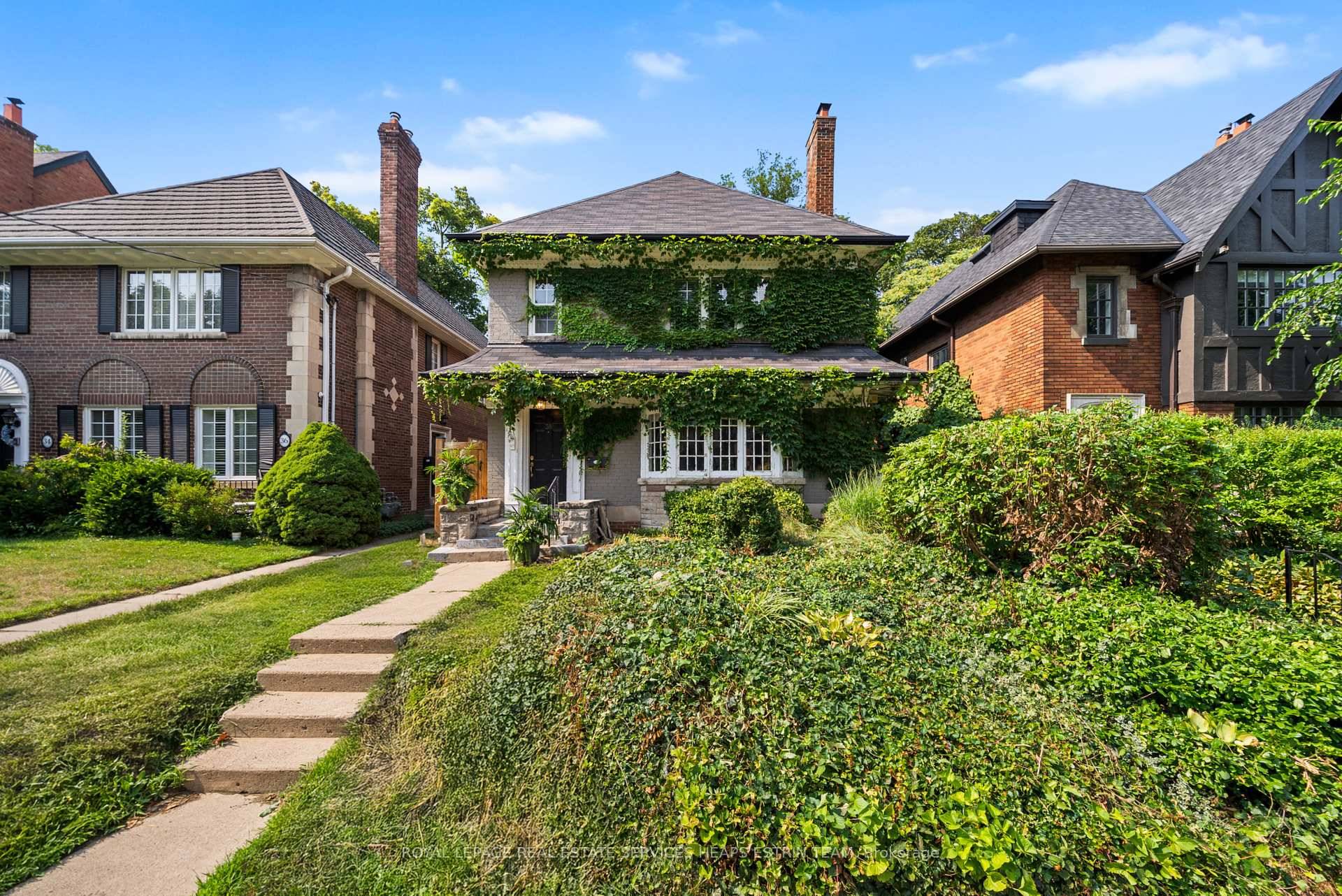 Tucked into a tranquil pocket of coveted North Rosedale, 38 Whitehall Road offers a rare opportunity to own a versatile and character rich duplex in one of Toronto's most prestigious ...