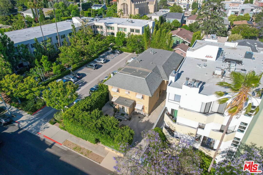 320   Westminster Ave 9BR La