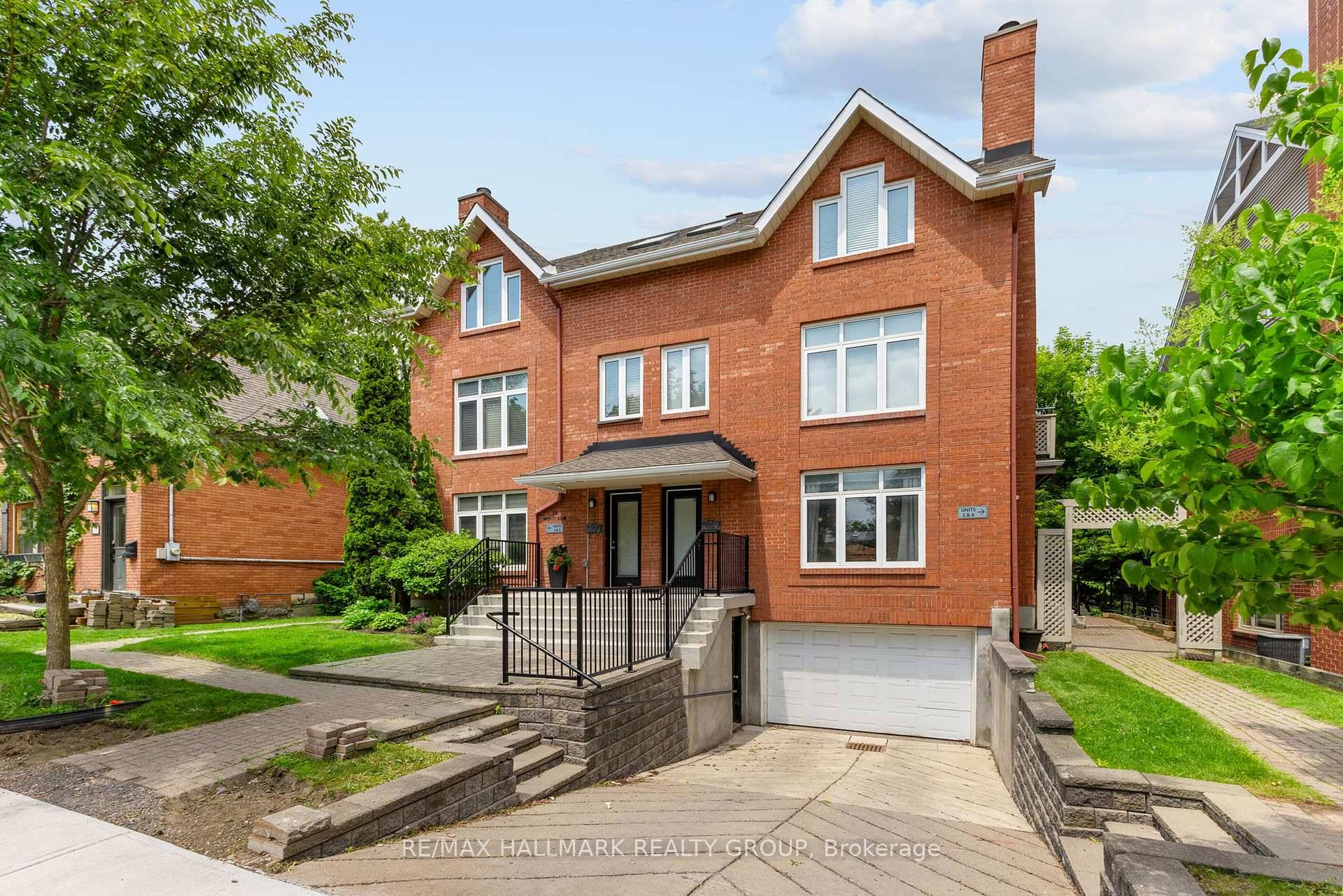 Step into stylish city living with this beautifully renovated ground level corner condo in the heart of Old Ottawa East.