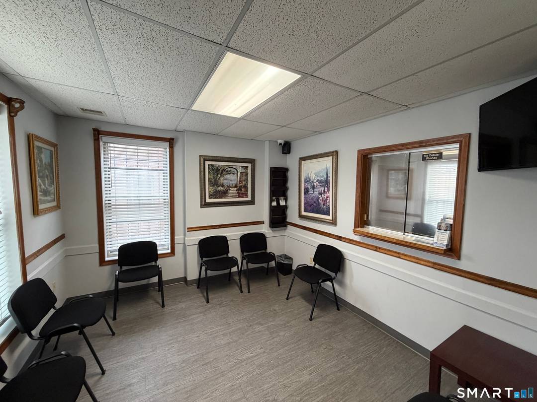 Fully leased medical office investment with 4 years remaining on lease.