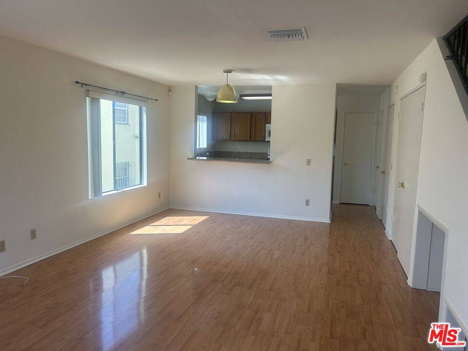 8515   Saturn St 2BR Beverlywood La