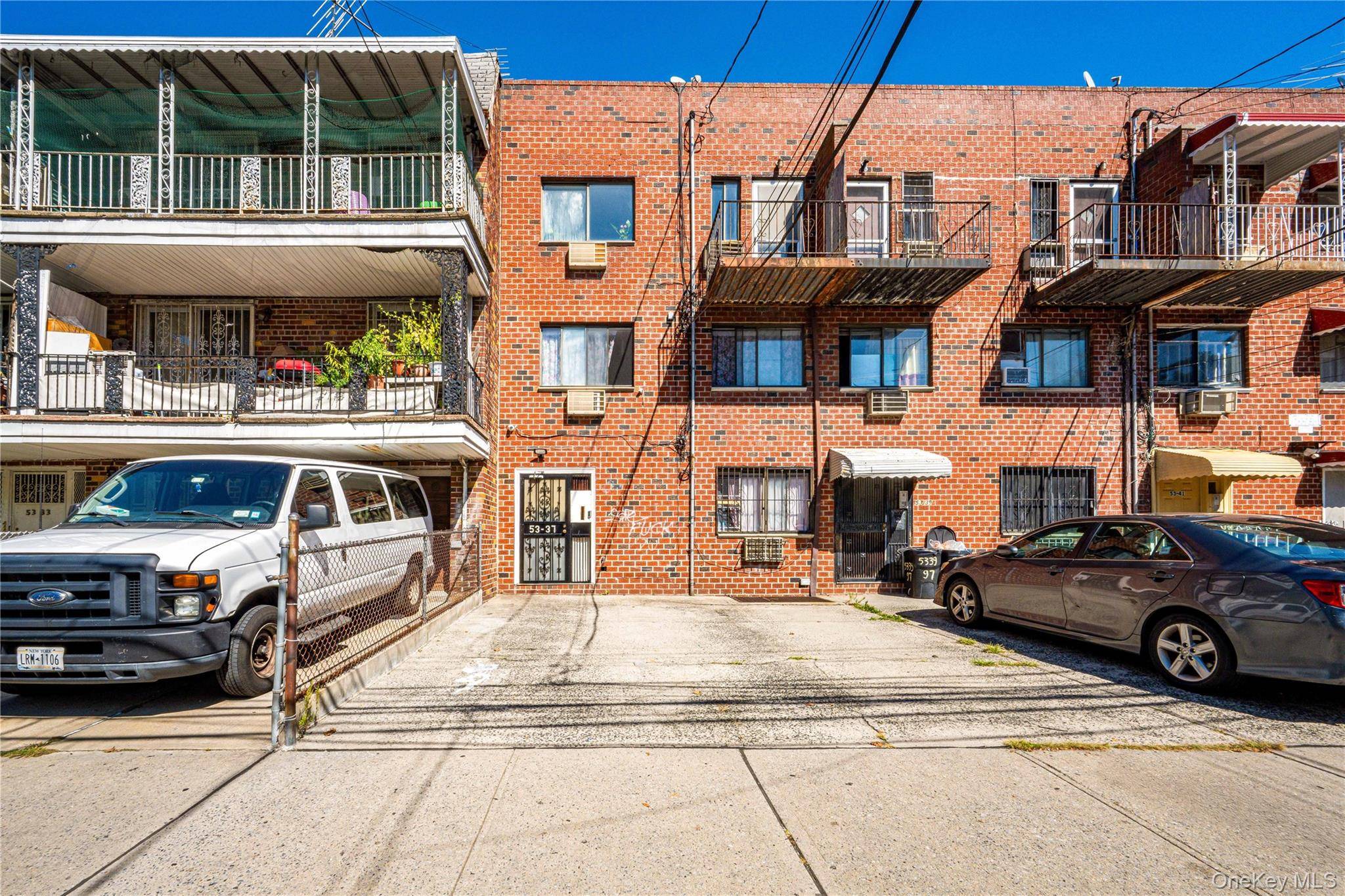 Recently renovated 5 family brick building in the heart of Queens just hit the market !
