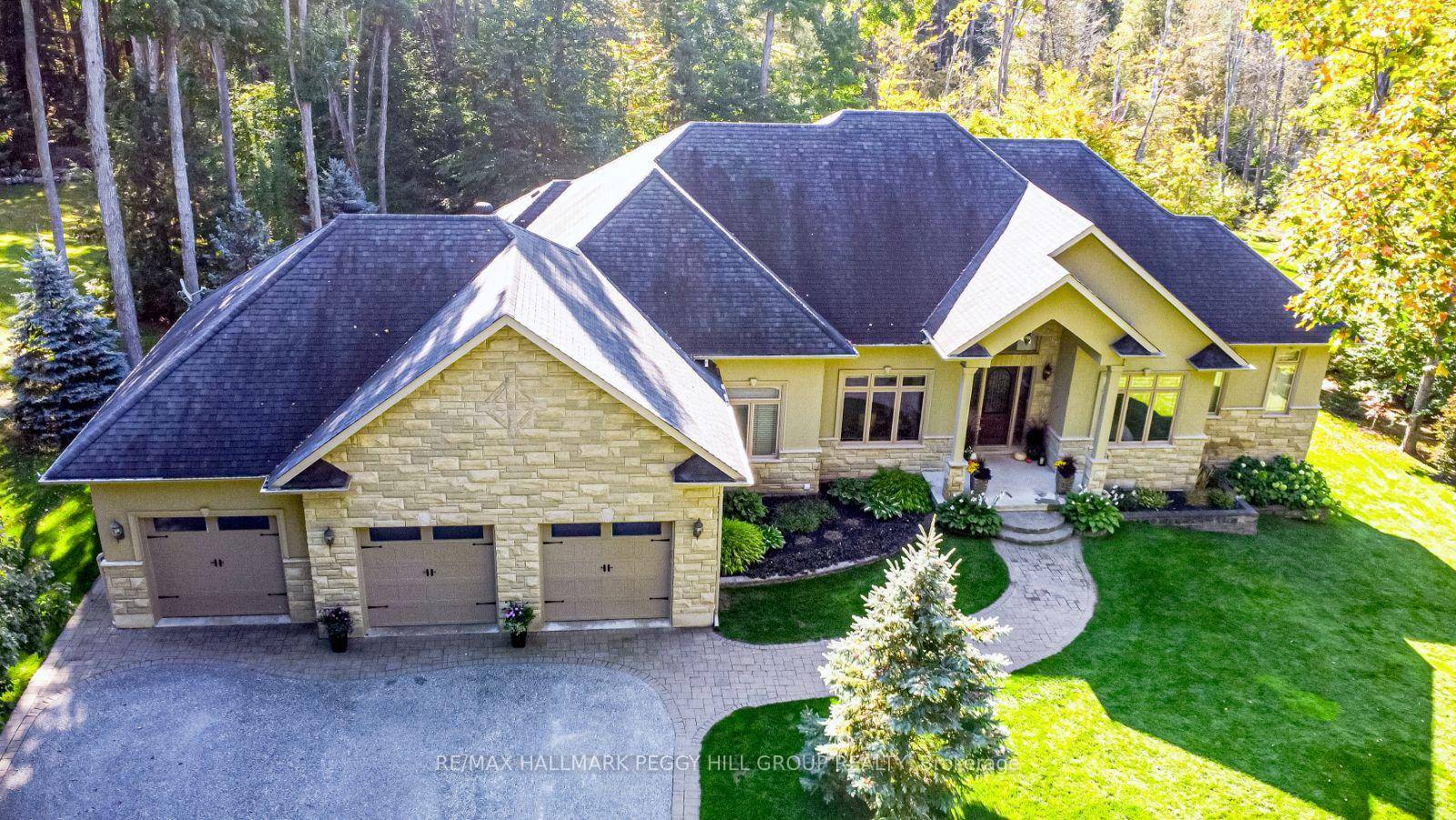 OVER 5, 400 SQ FT OF SOPHISTICATED LUXURY WITH A SALTWATER POOL ON A SECLUDED 1.