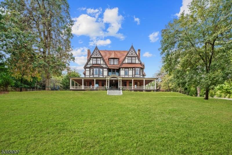 Only 3 owners in almost 130 years !