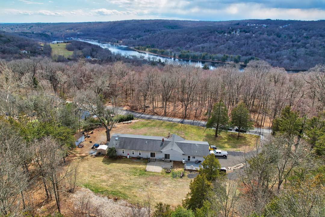 Welcome to 154 South Benham Road in Seymour !