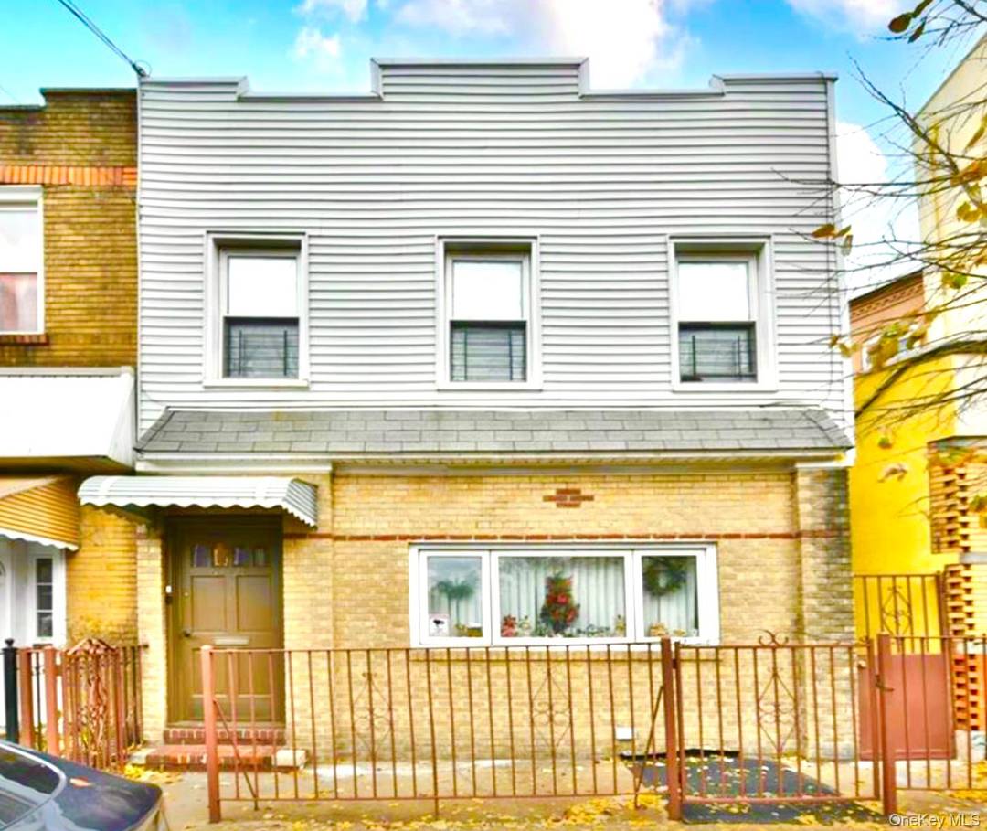 Welcome to this charming duplex in the heart of Ridgewood !
