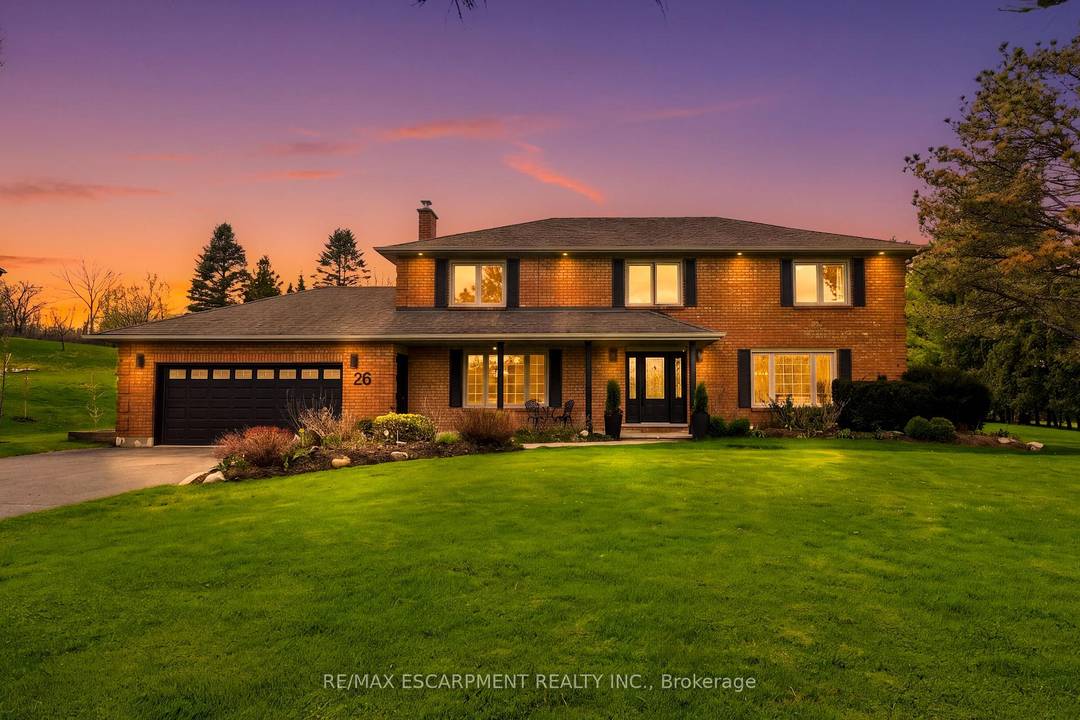 Welcome to 26 Weneil, Freelton your turn key, four bedroom private oasis situated in a sought after family friendly community.