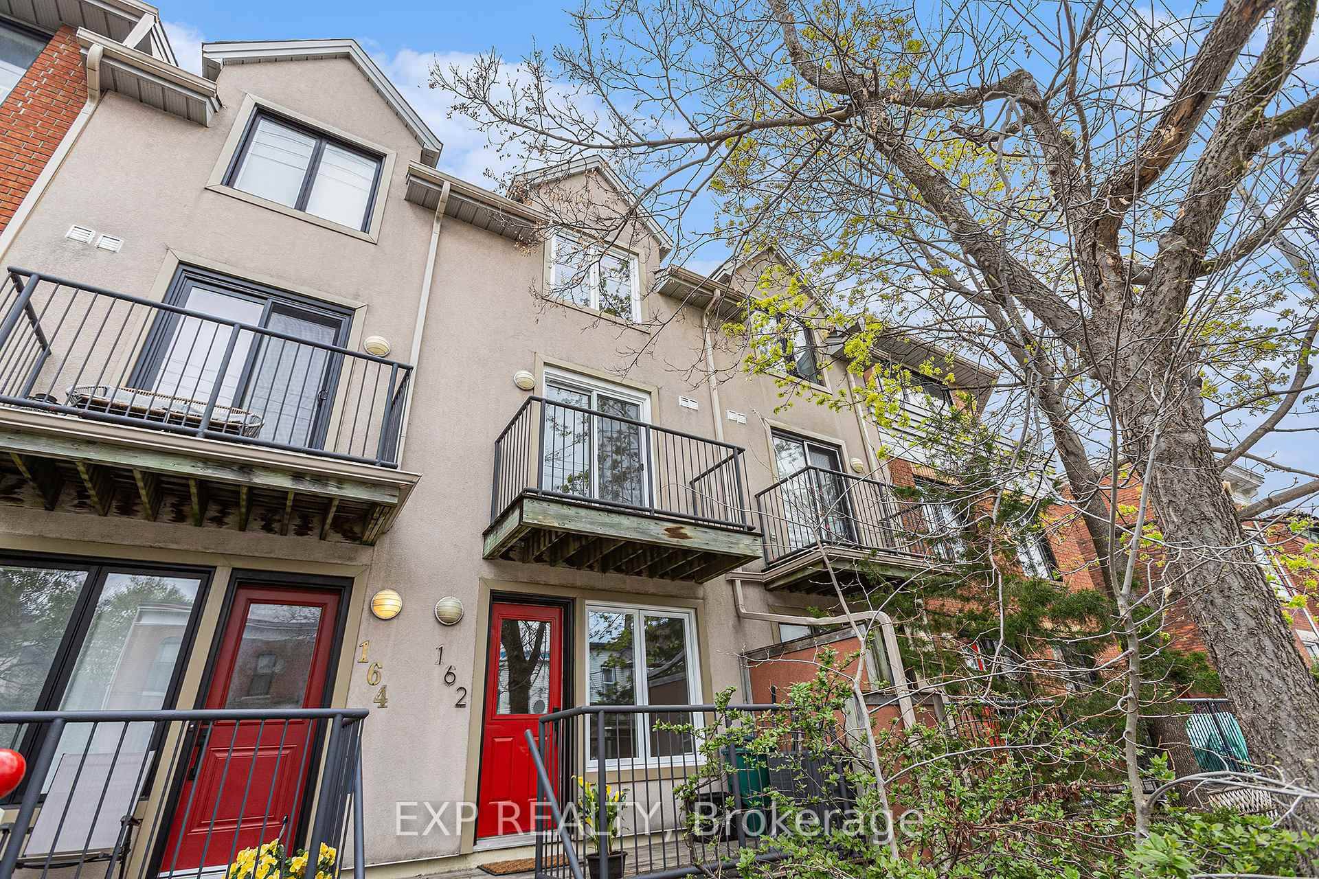 Stunningly Renovated Freehold Townhouse in an Unbeatable Location !