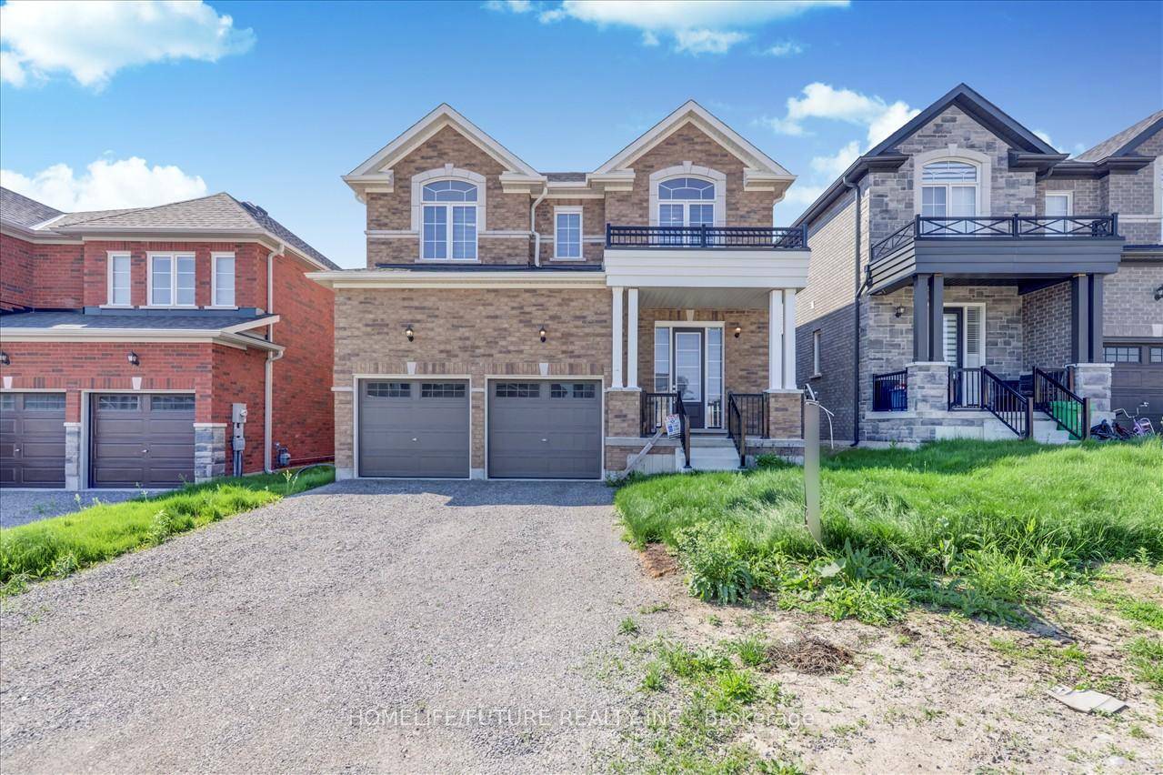 Modern Family Friendly New Home With Double Garage Is Under 5 Years Old.