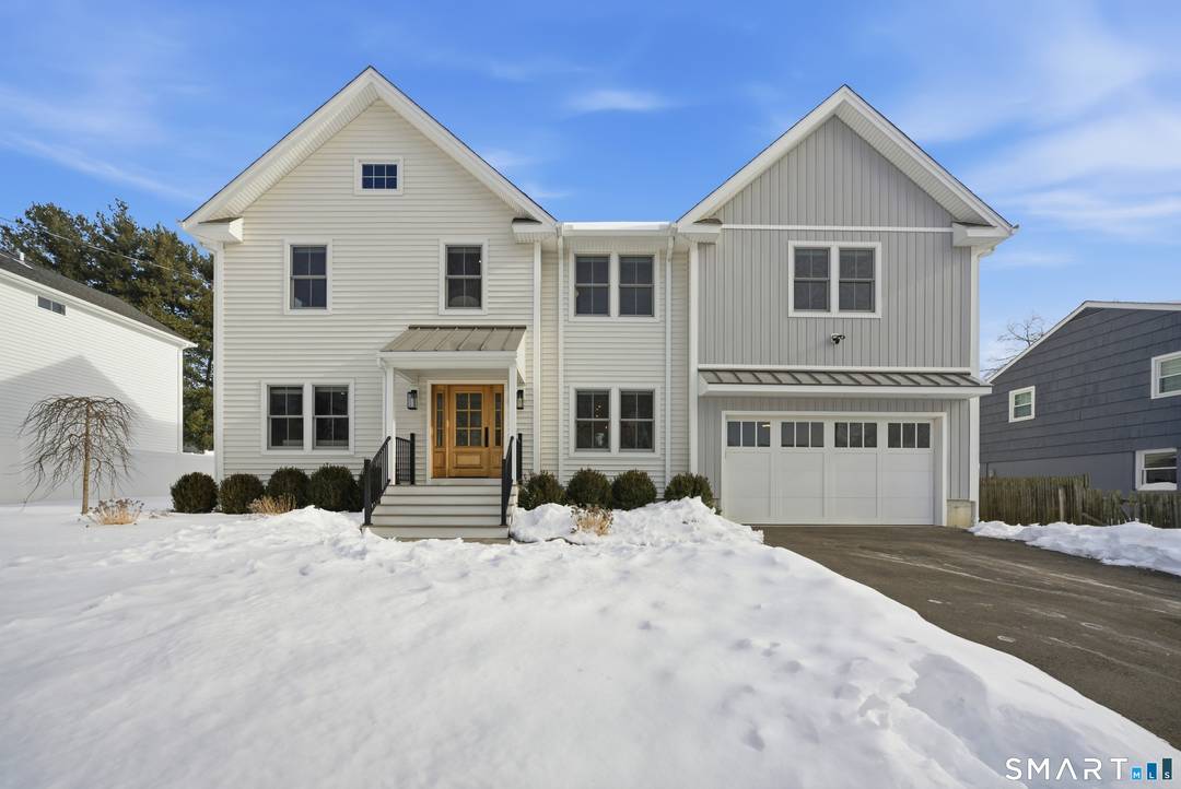 THANK YOU FOR YOUR INTEREST SELLER REQUESTS HIGHEST BEST OFFERS BY 5PM MONDAY FEBRUARY 23RD Welcome to 196 Robin Lane, a meticulously custom built residence set in Fairfield's coveted University ...
