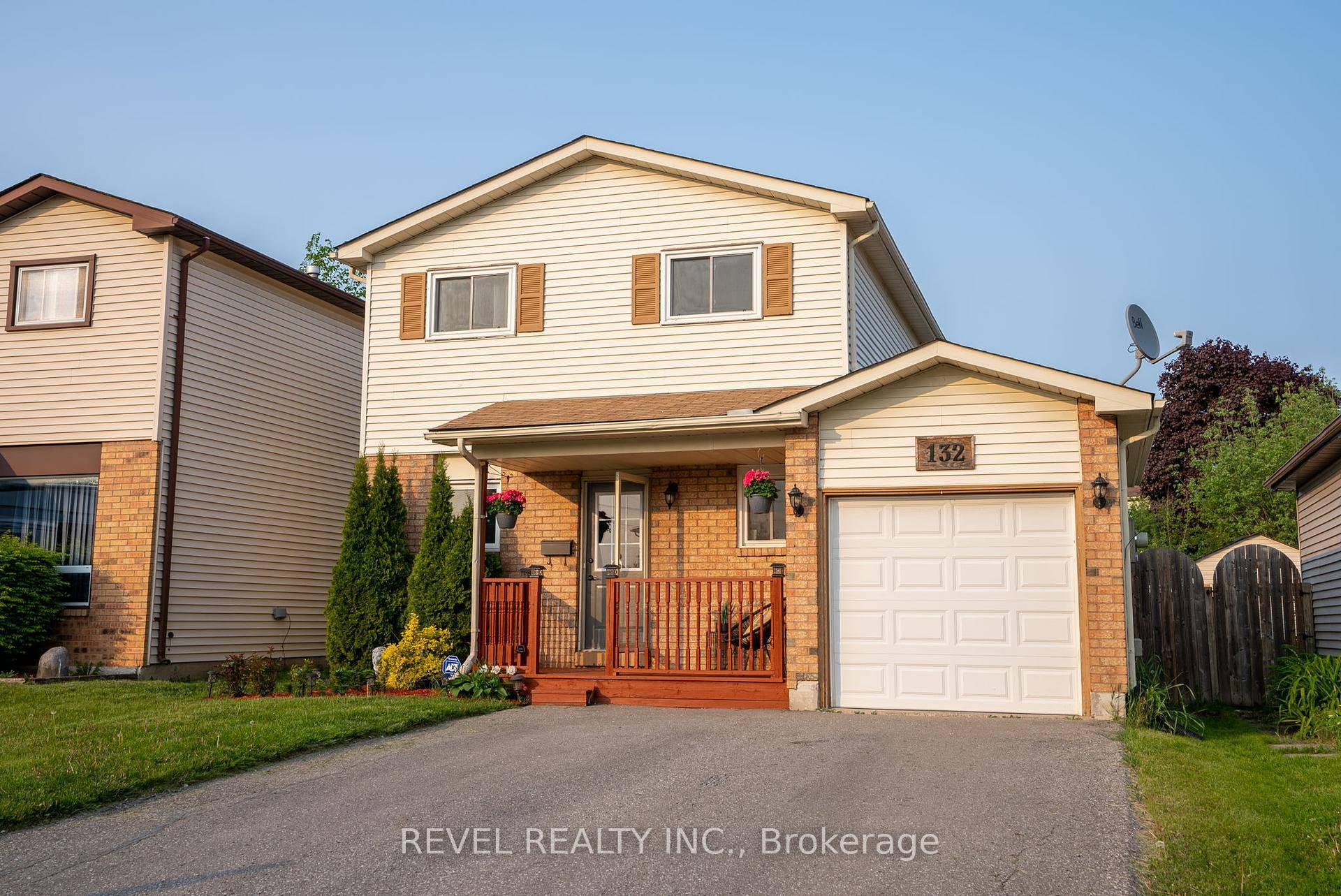 Welcome to 132 Peacock Blvd Where Charm Meets Comfort in the Heart of Port HopeNestled in a warm, family friendly neighbourhood, this beautifully updated 3 bedroom, 2 bathroom home is ...
